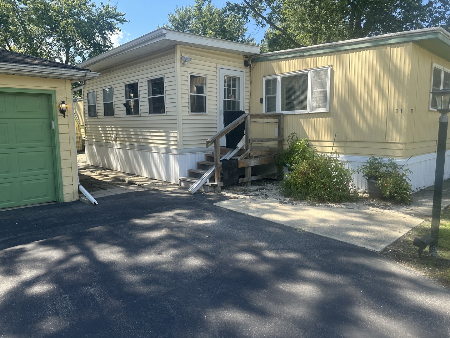 11 Aqueduct Drive, Diamond, IL 60416
