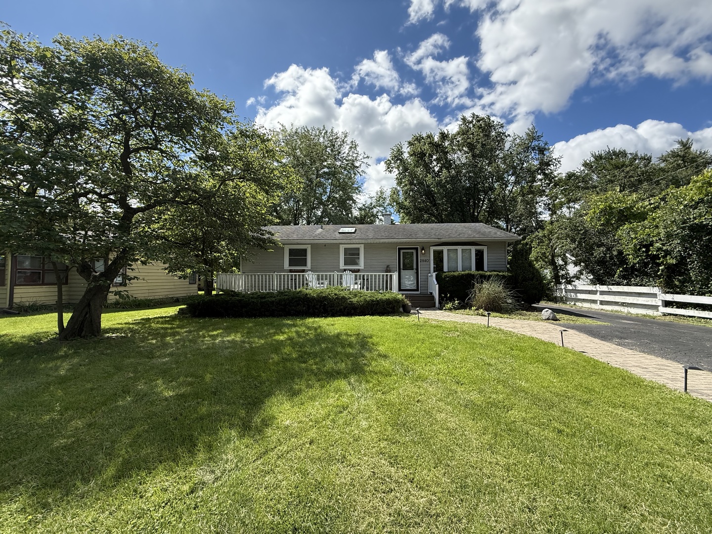 2840 Golf Road, Joliet, IL 60432
