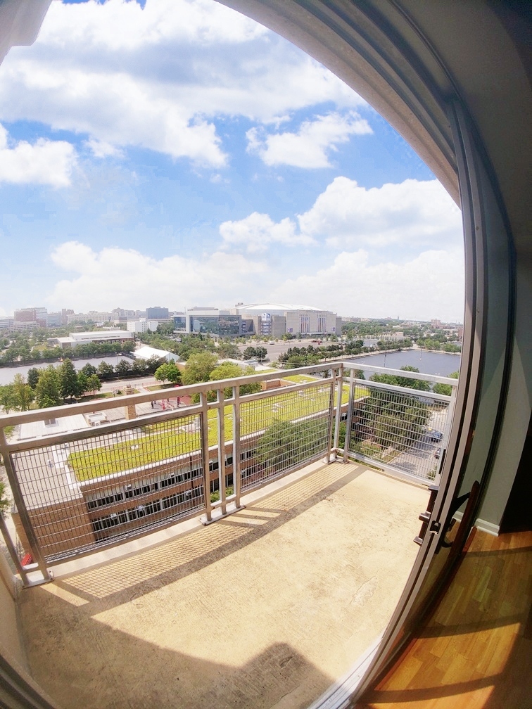 100 N Hermitage Avenue #916, Chicago, IL 60612