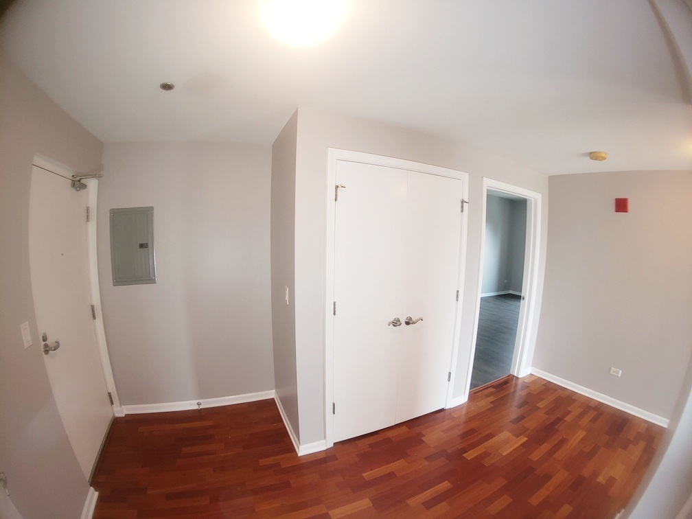 100 N Hermitage Avenue #916, Chicago, IL 60612