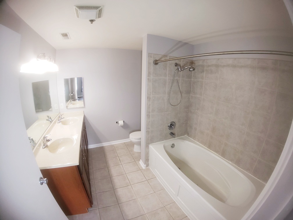 100 N Hermitage Avenue #916, Chicago, IL 60612