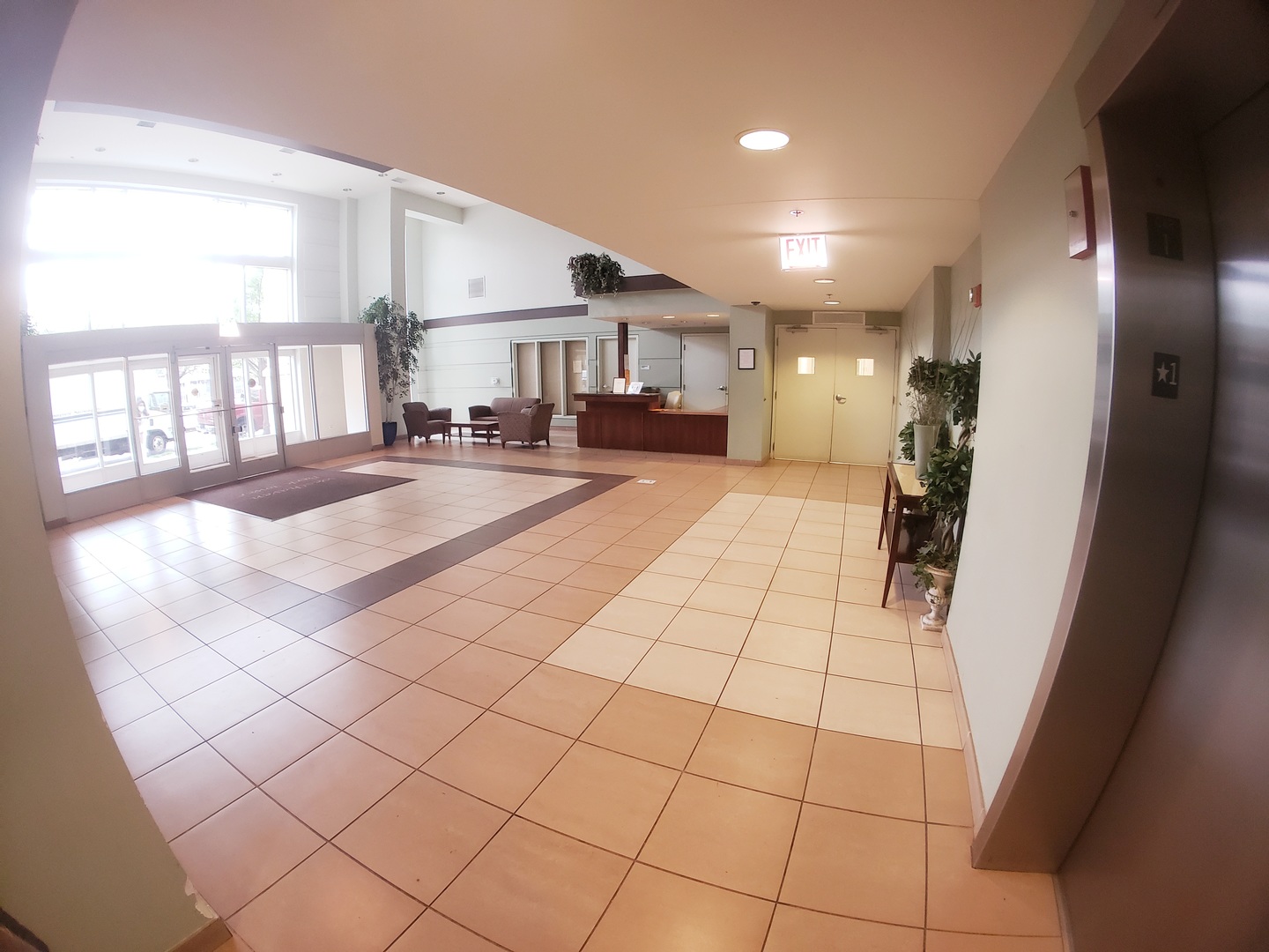 100 N Hermitage Avenue #916, Chicago, IL 60612