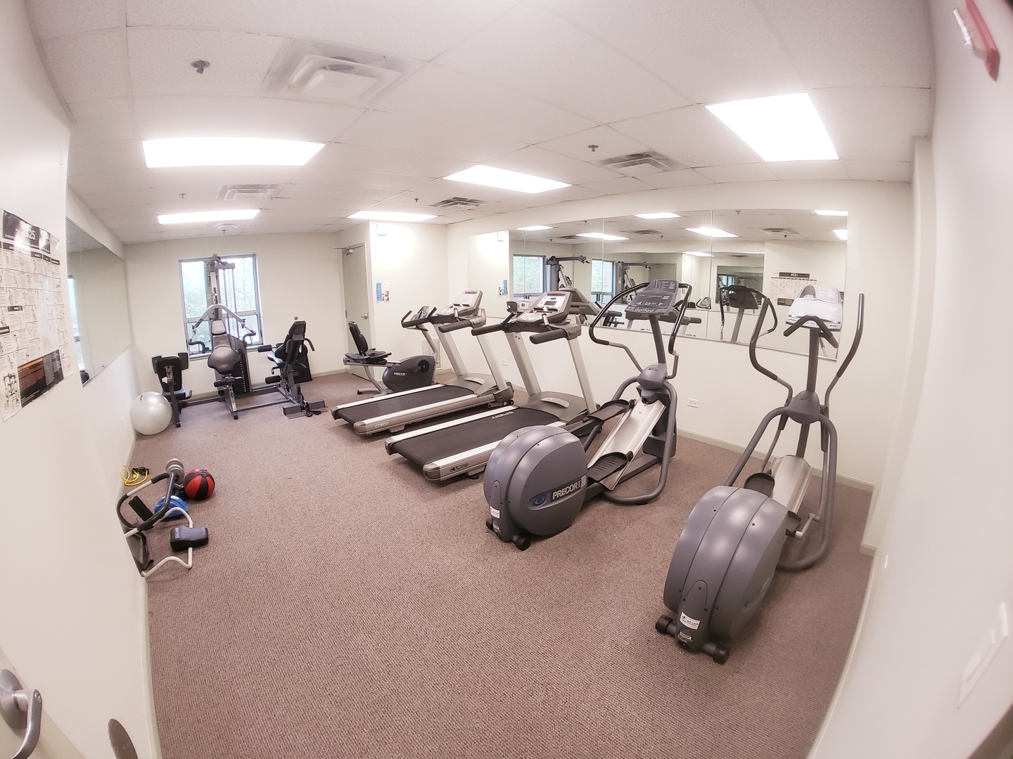 100 N Hermitage Avenue #916, Chicago, IL 60612