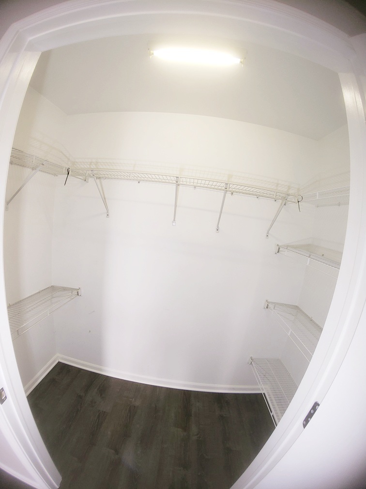100 N Hermitage Avenue #916, Chicago, IL 60612