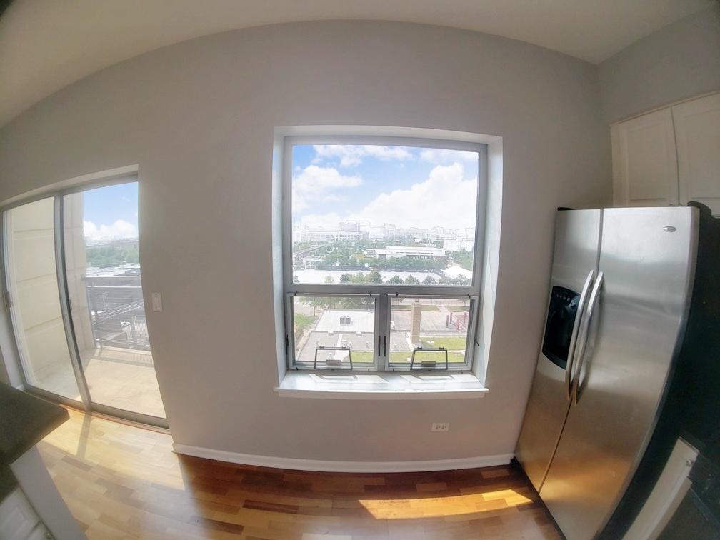 100 N Hermitage Avenue #916, Chicago, IL 60612