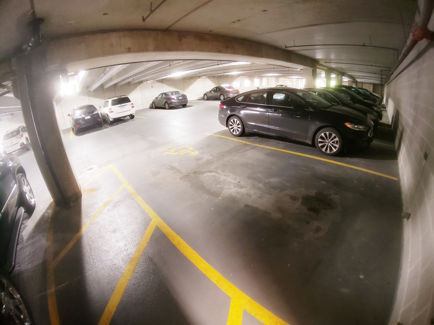 100 N Hermitage Avenue #916, Chicago, IL 60612