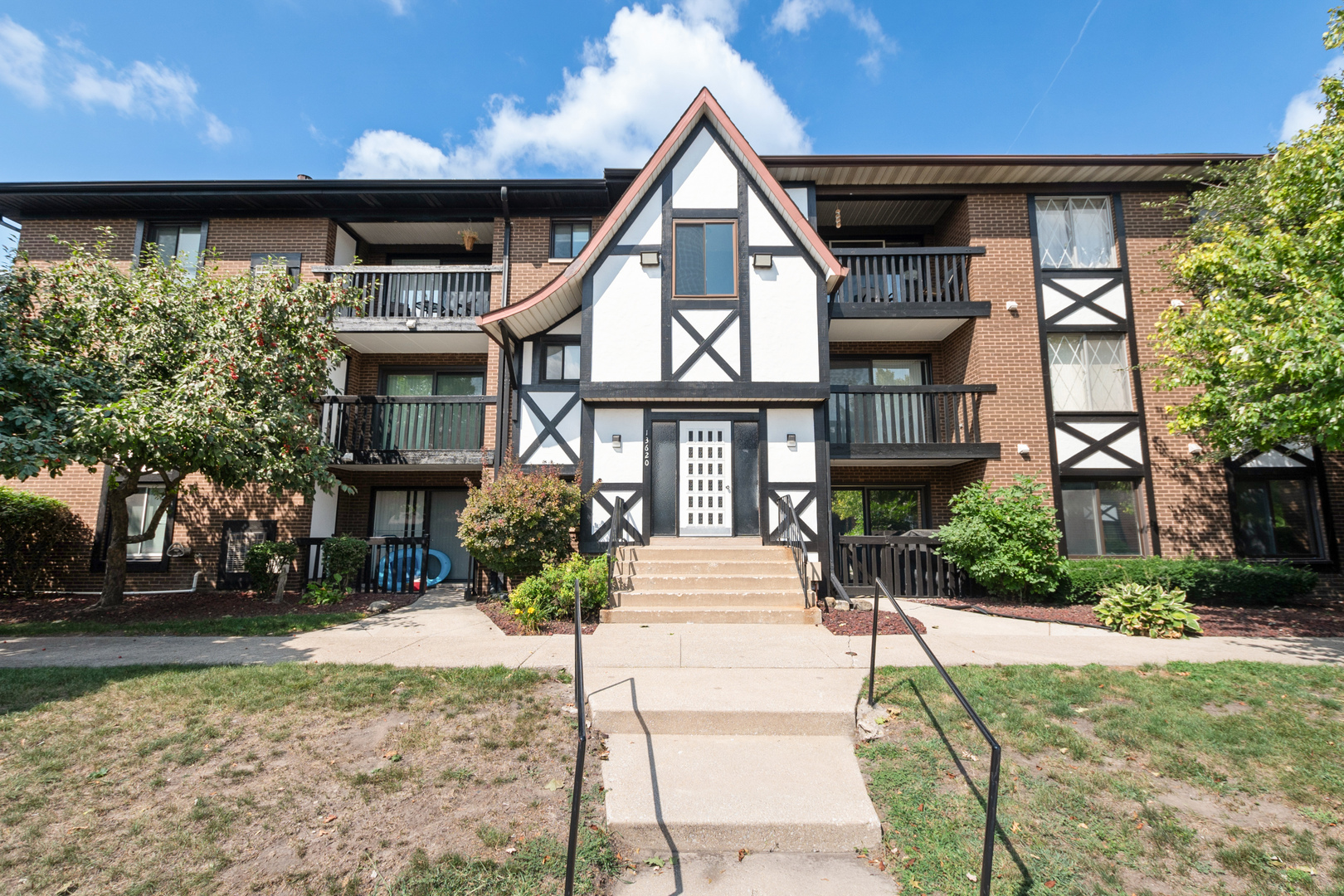 13620 Lamon Avenue #417, Crestwood, IL 60418