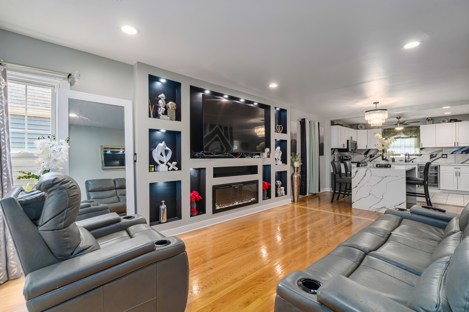 42 46th Avenue, Bellwood, IL 60104