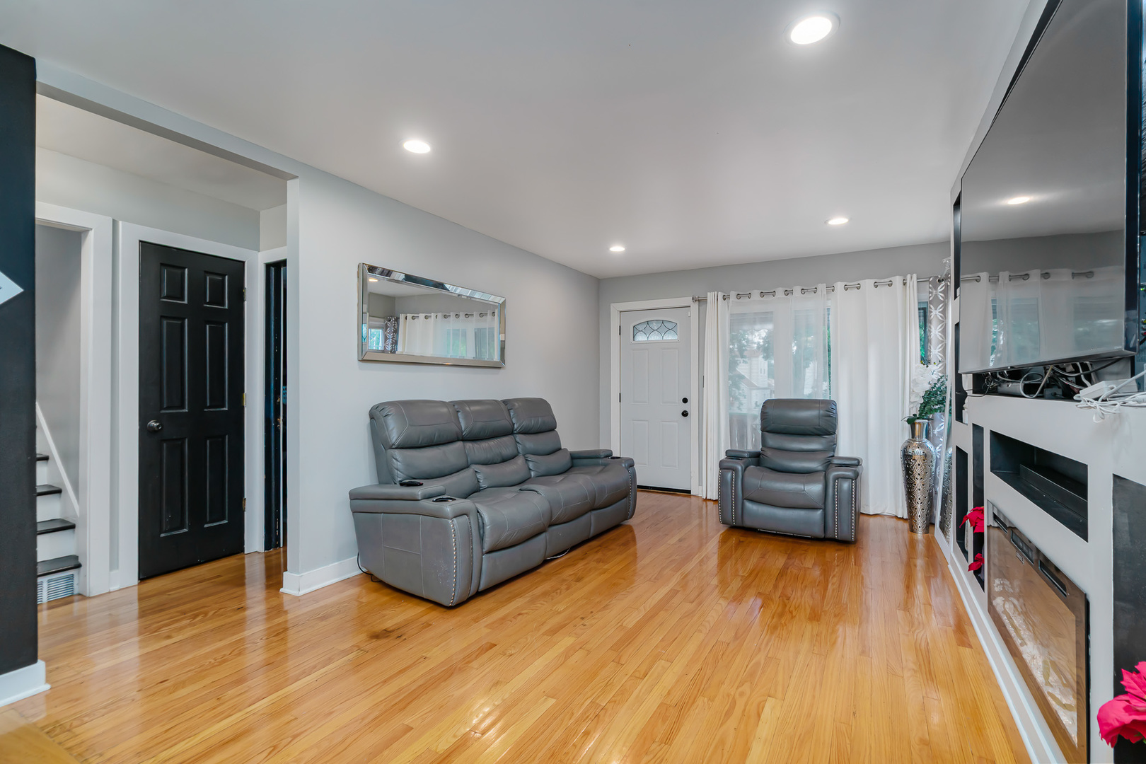 42 46th Avenue, Bellwood, IL 60104