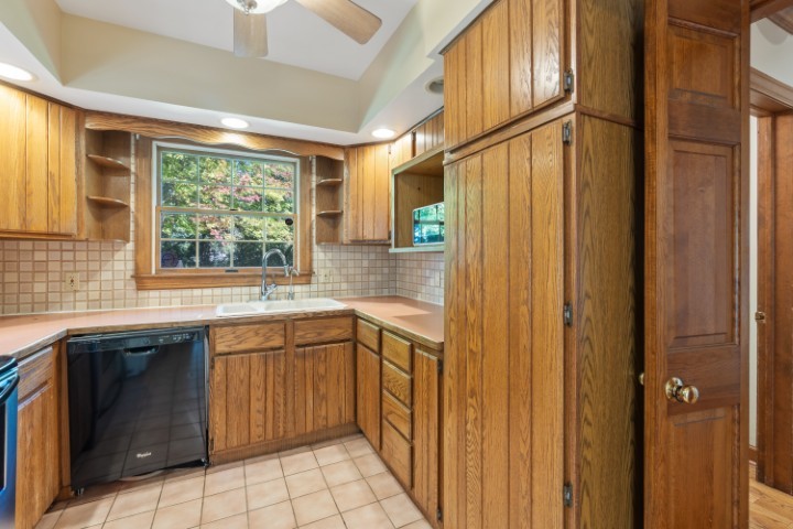 39W275 Fabyan Parkway, Geneva, IL 60134