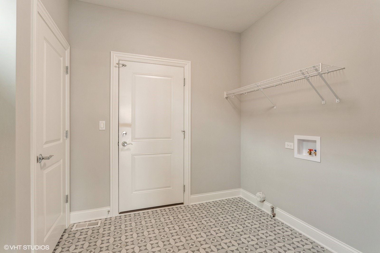 1066 Livingston Avenue, Highland Park, IL 60035