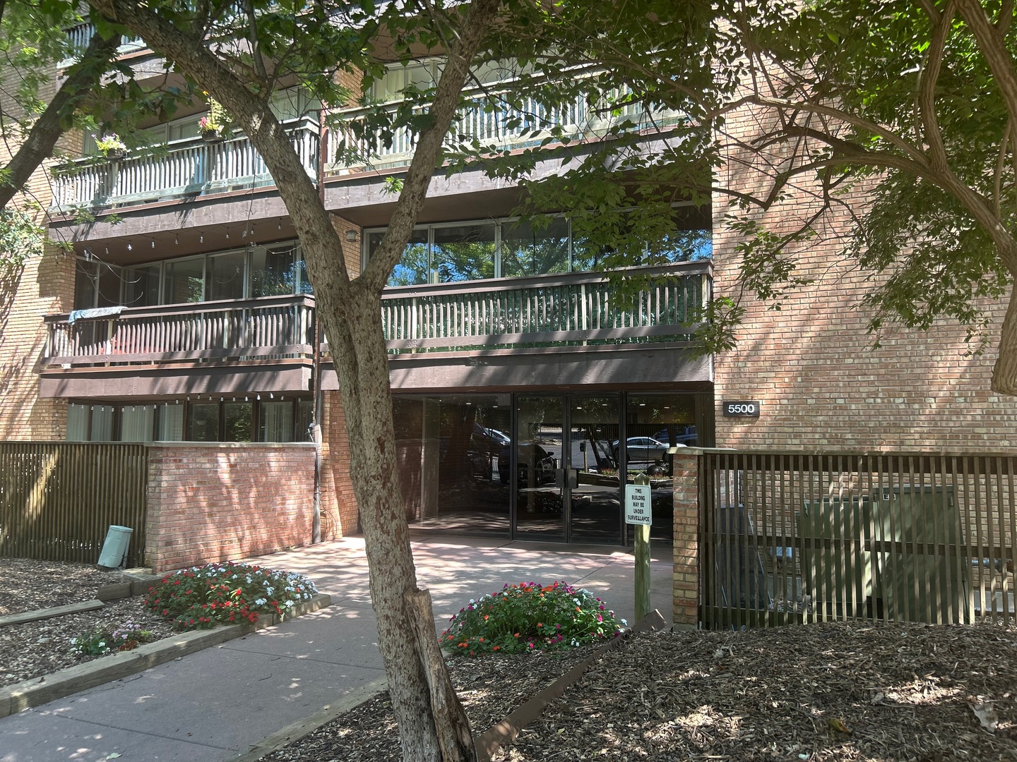 5500 Hillcrest Lane #129-1L, Lisle, IL 60532