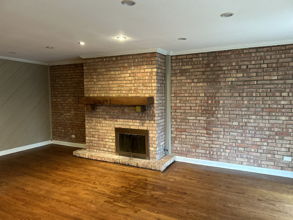 5500 Hillcrest Lane #129-1L, Lisle, IL 60532