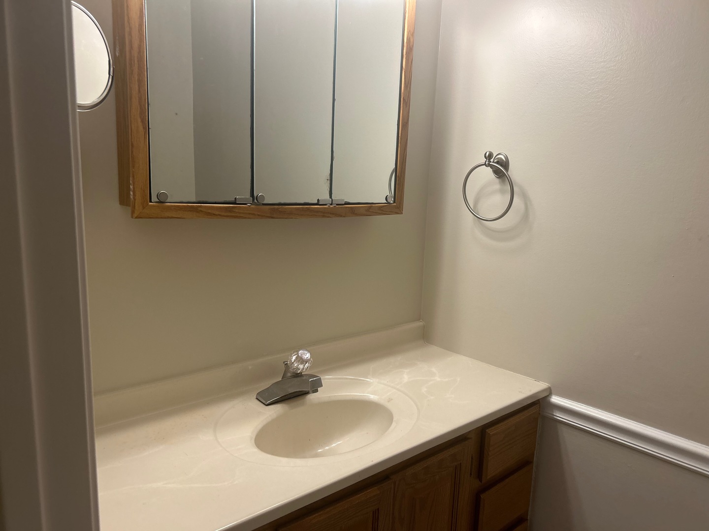 5500 Hillcrest Lane #129-1L, Lisle, IL 60532