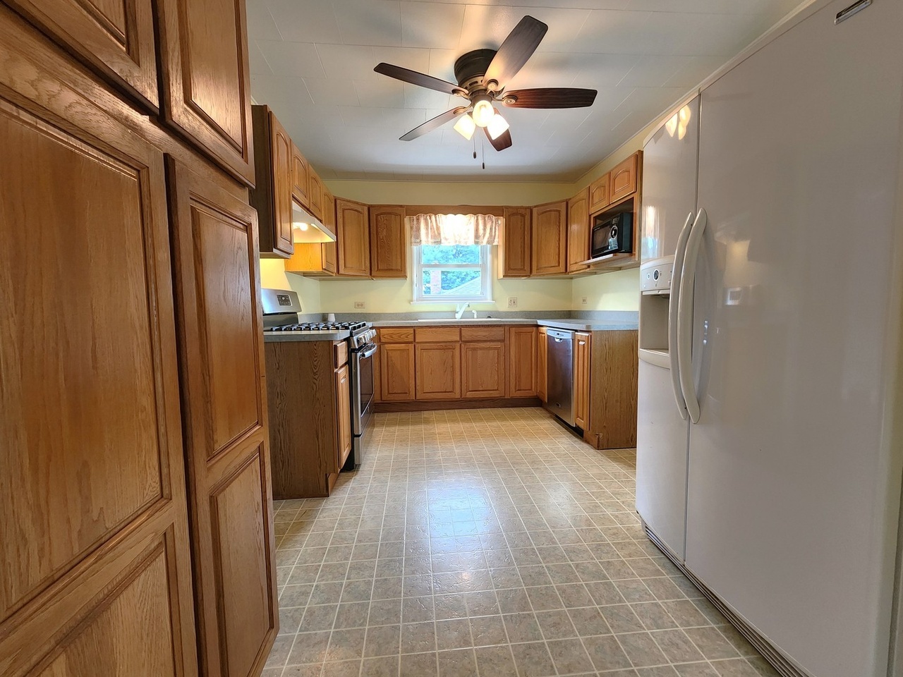 4112 Rudd Court, Gurnee, IL 60031