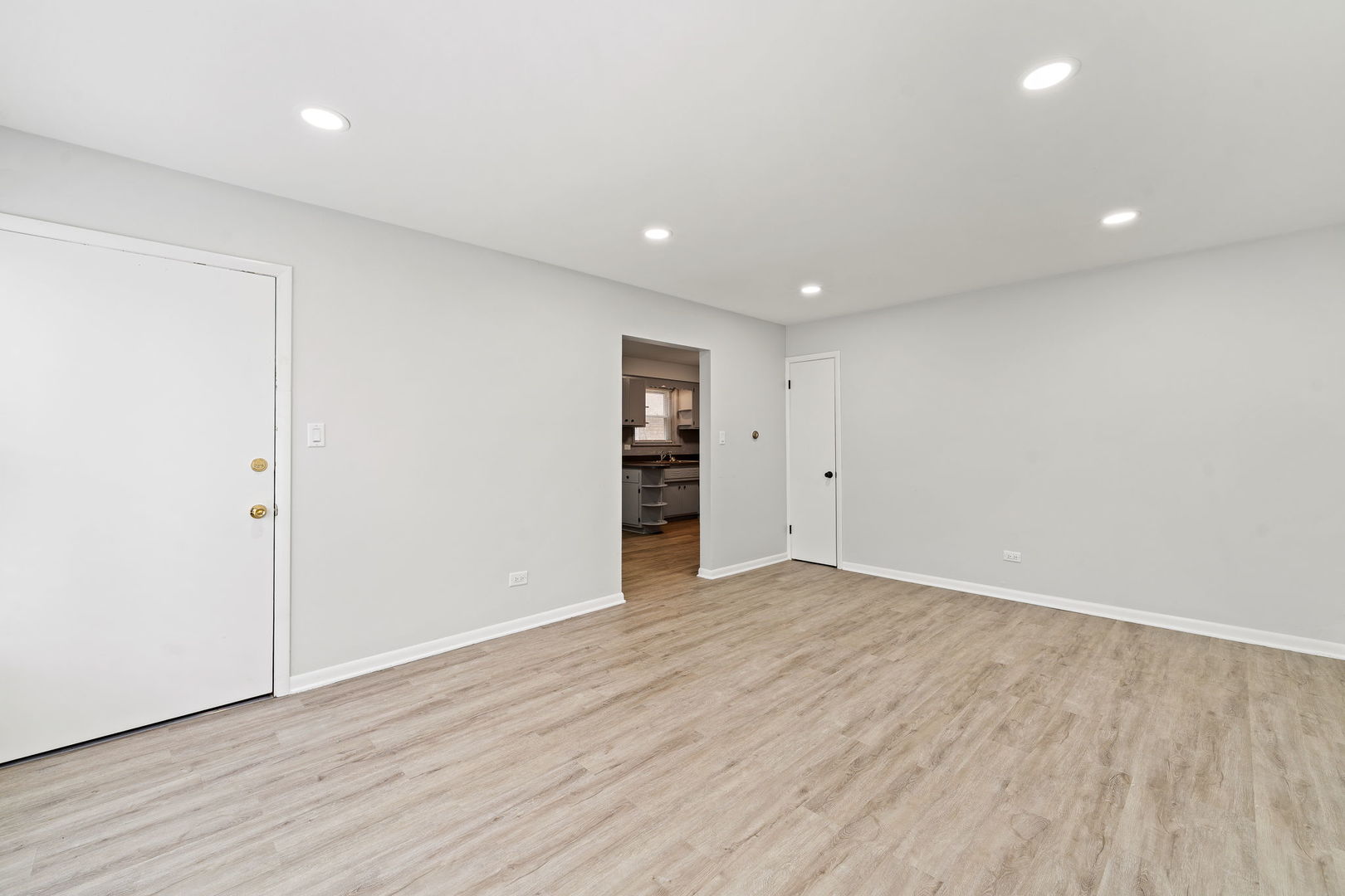 7027 W diversey Avenue, Chicago, IL 60707