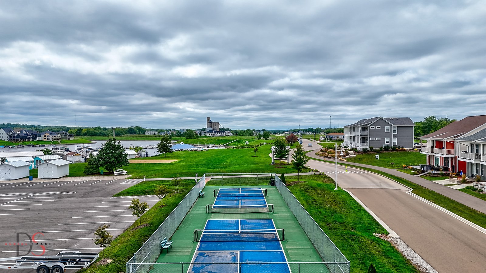 100 Great Loop Drive #40, Ottawa, IL 61350