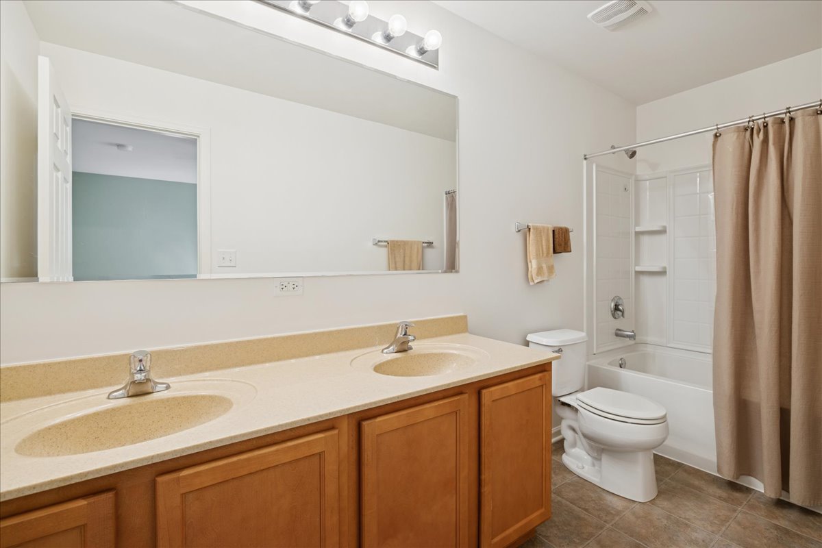 1212 Waverly Drive #1212, Volo, IL 60020
