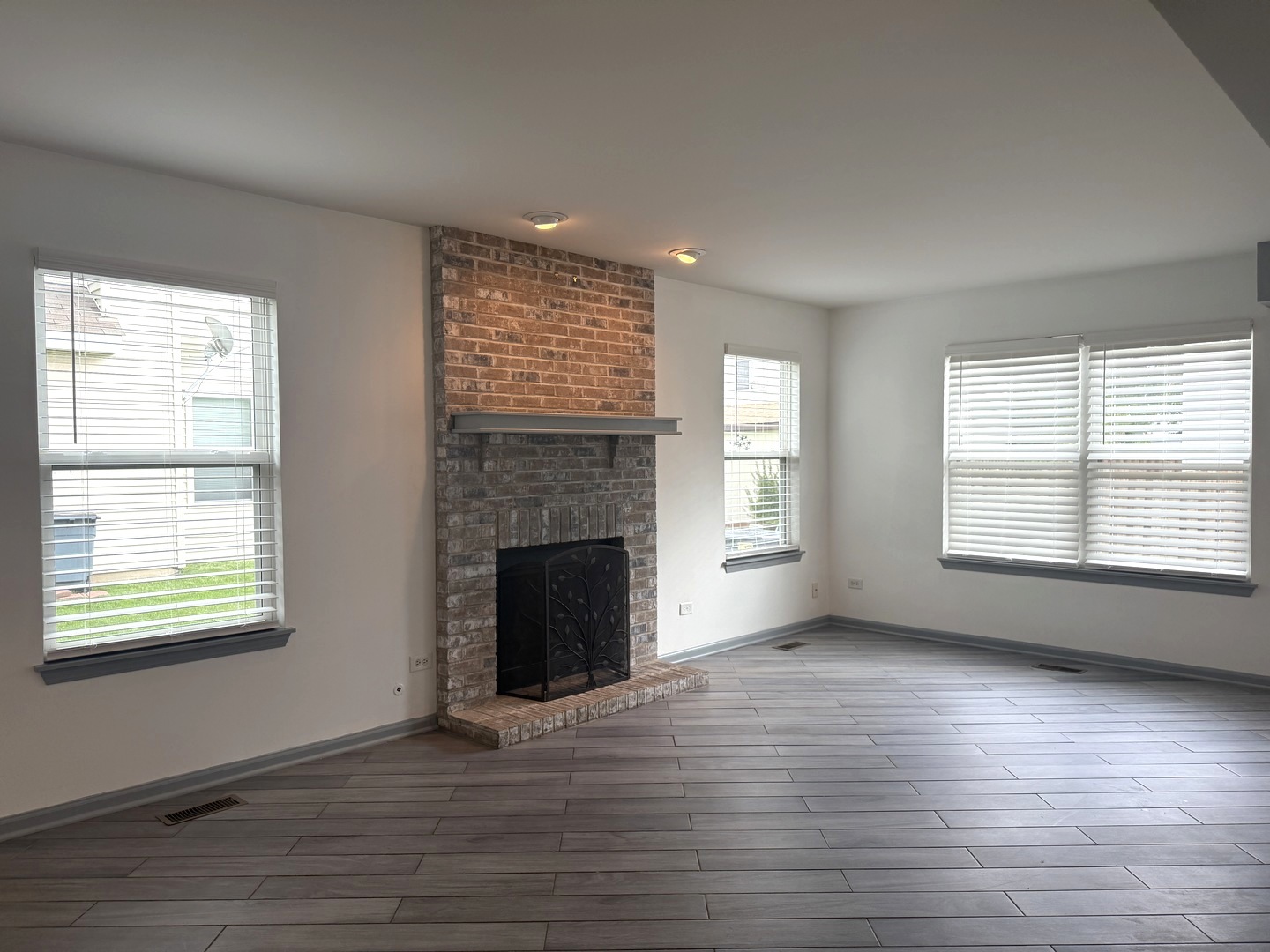 21439 Abbey Lane #21439, Crest Hill, IL 60403