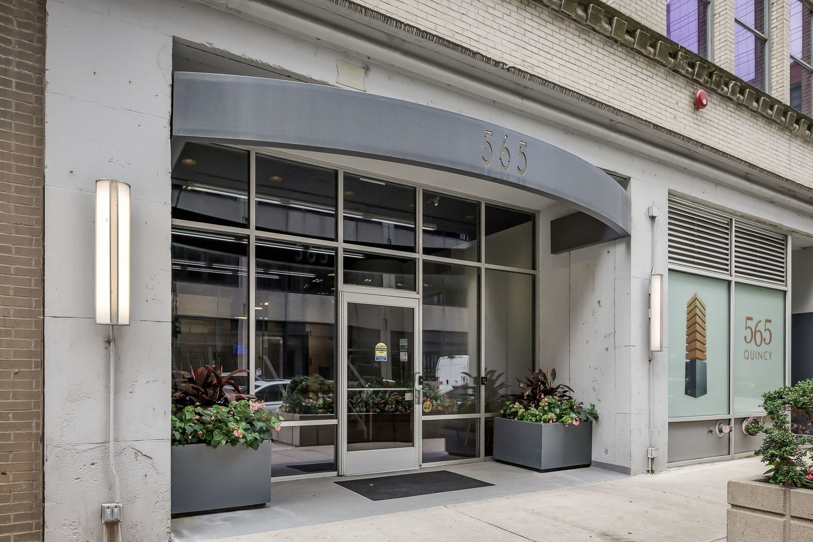 565 W Quincy Street #814, Chicago, IL 60661