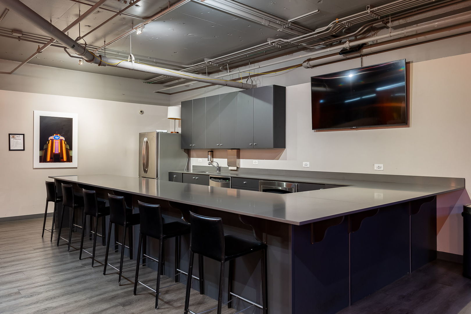 565 W Quincy Street #814, Chicago, IL 60661