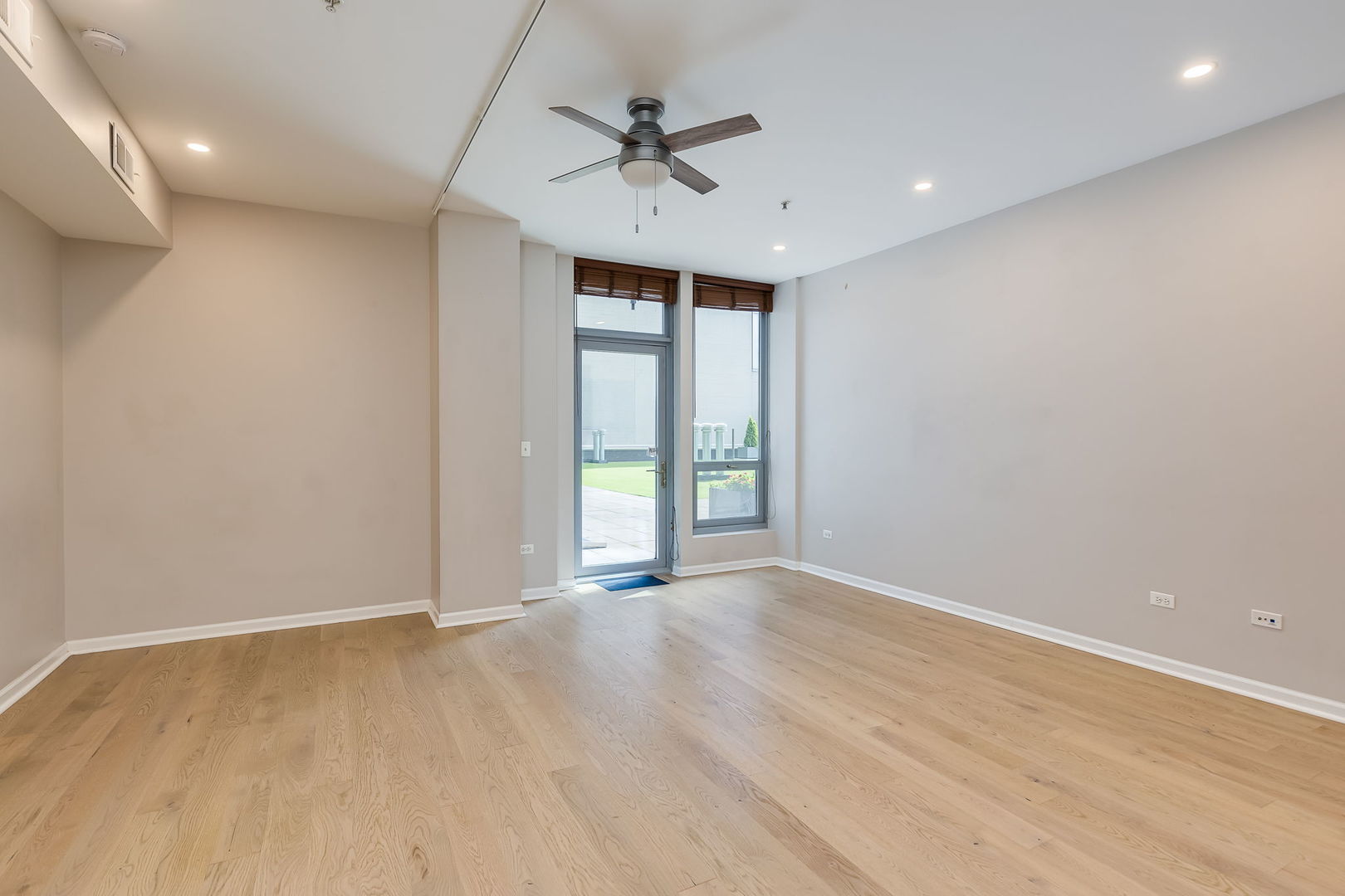 565 W Quincy Street #814, Chicago, IL 60661