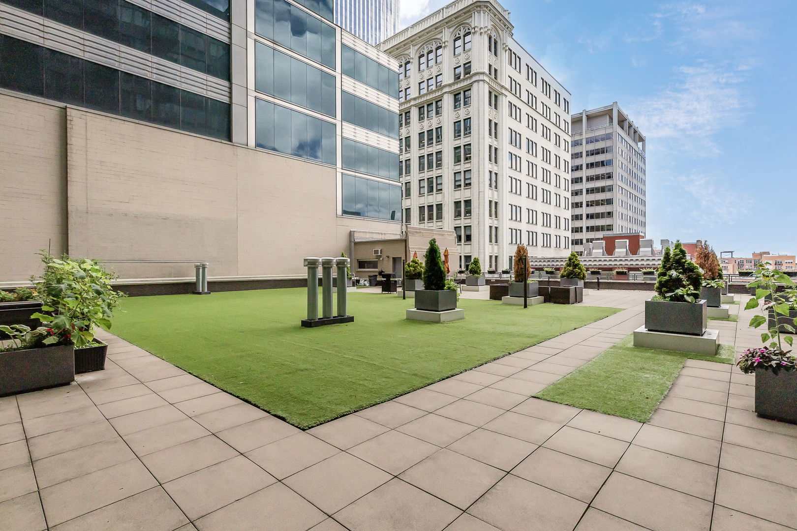 565 W Quincy Street #814, Chicago, IL 60661