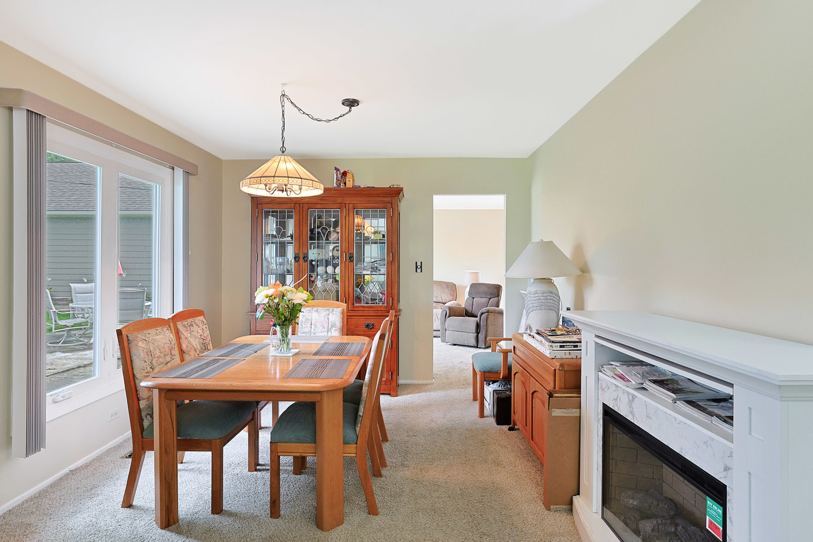 2S137 Beaumont Lane, Lombard, IL 60148