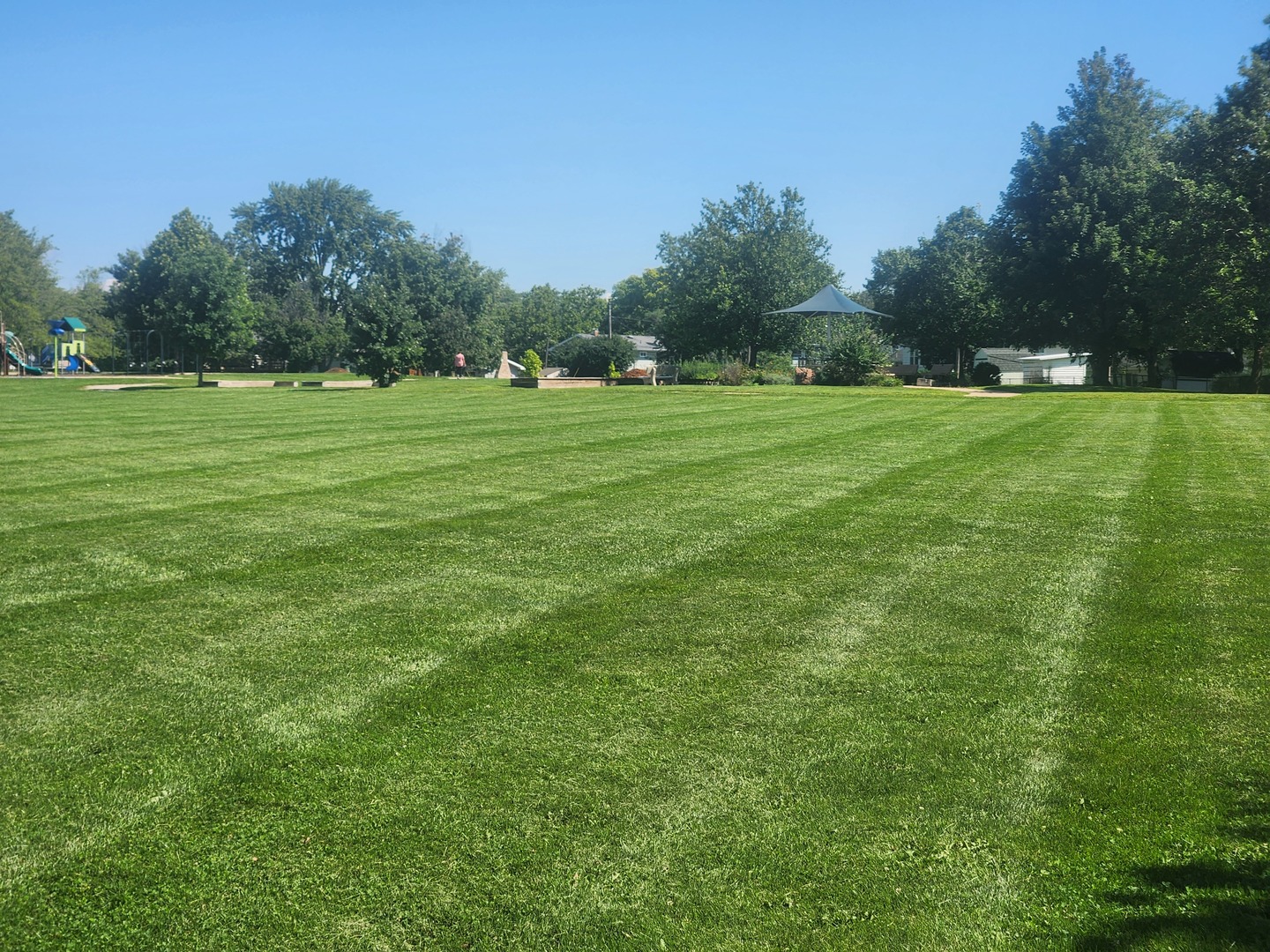 2S137 Beaumont Lane, Lombard, IL 60148