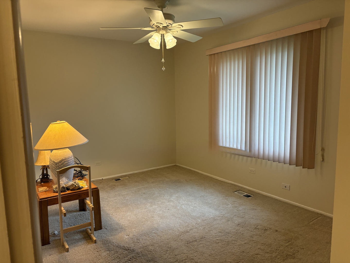 2S137 Beaumont Lane, Lombard, IL 60148