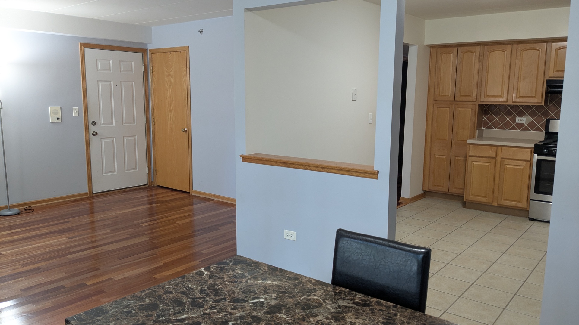 4407 Pershing Avenue #1S, Downers Grove, IL 60515