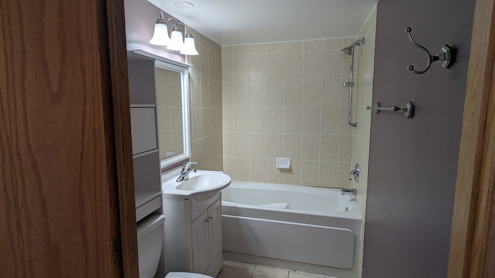 4407 Pershing Avenue #1S, Downers Grove, IL 60515