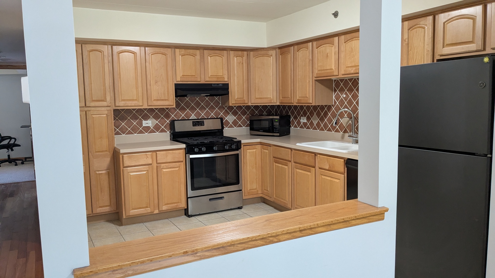 4407 Pershing Avenue #1S, Downers Grove, IL 60515