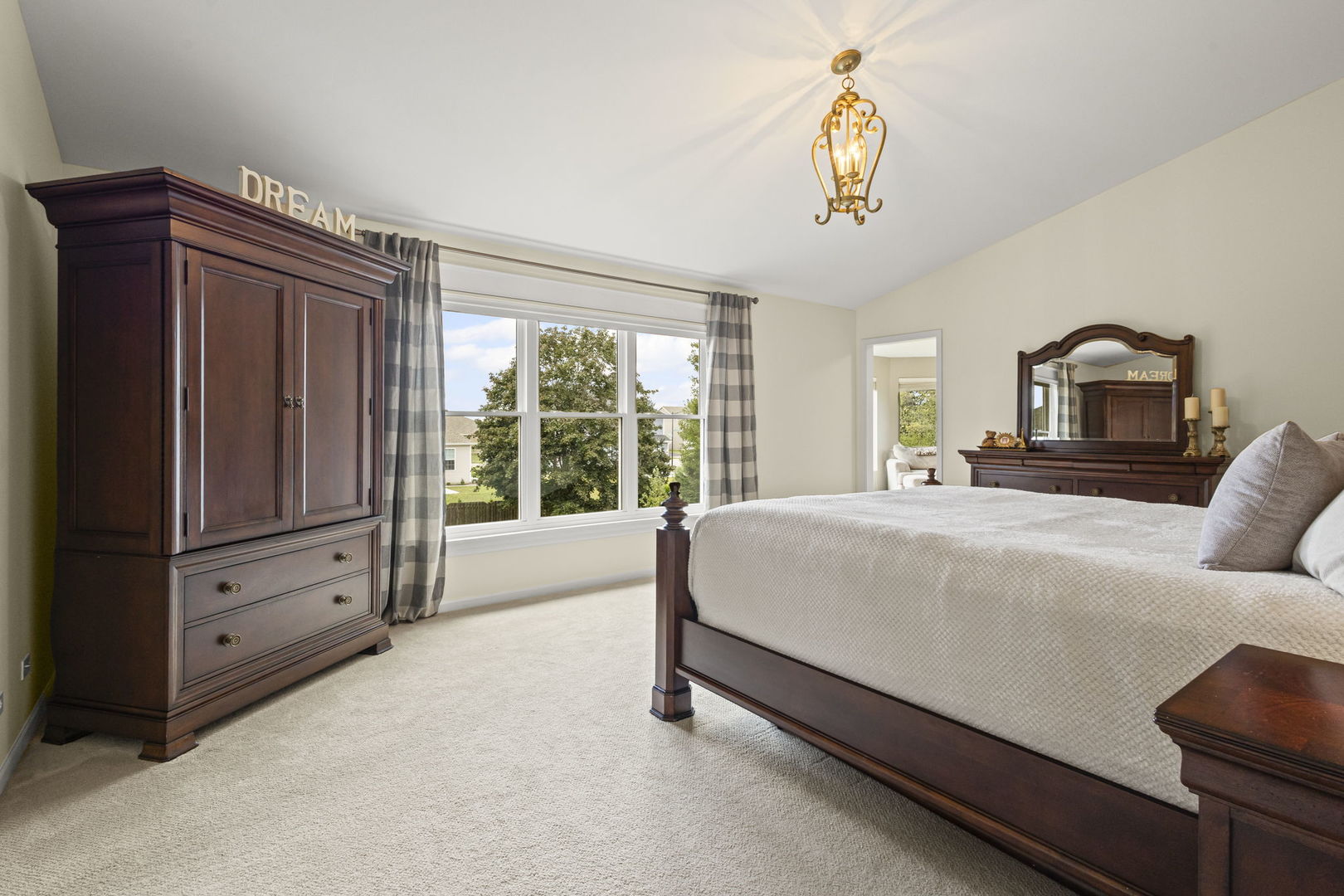 1010 Grayhawk Drive, Algonquin, IL 60102