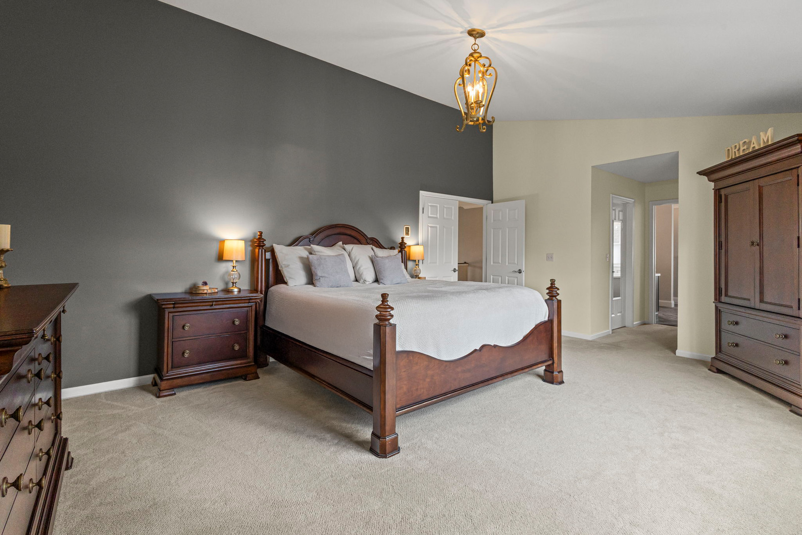 1010 Grayhawk Drive, Algonquin, IL 60102