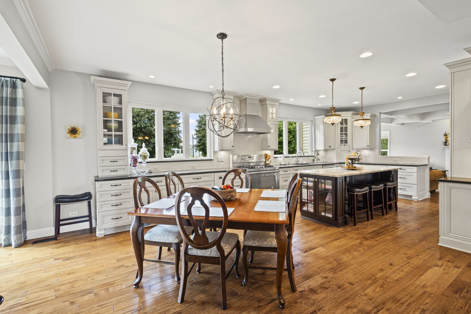 1010 Grayhawk Drive, Algonquin, IL 60102