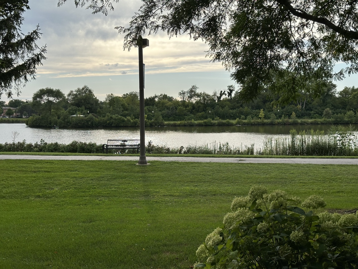 1304 N Streamwood Lane #309, Vernon Hills, IL 60061