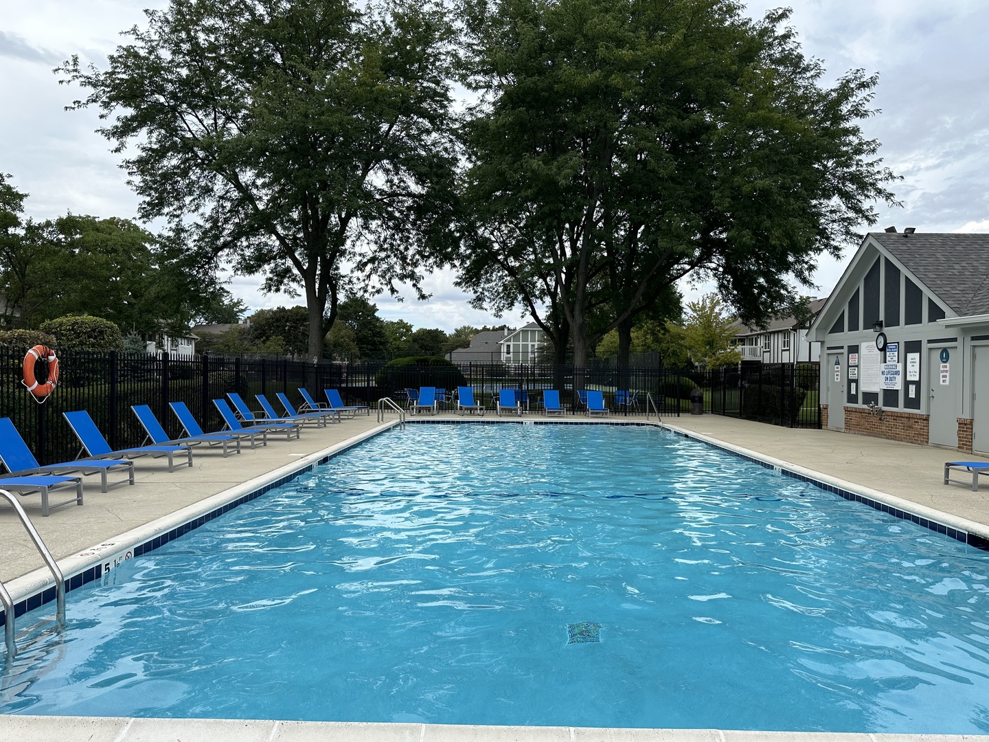 1304 N Streamwood Lane #309, Vernon Hills, IL 60061