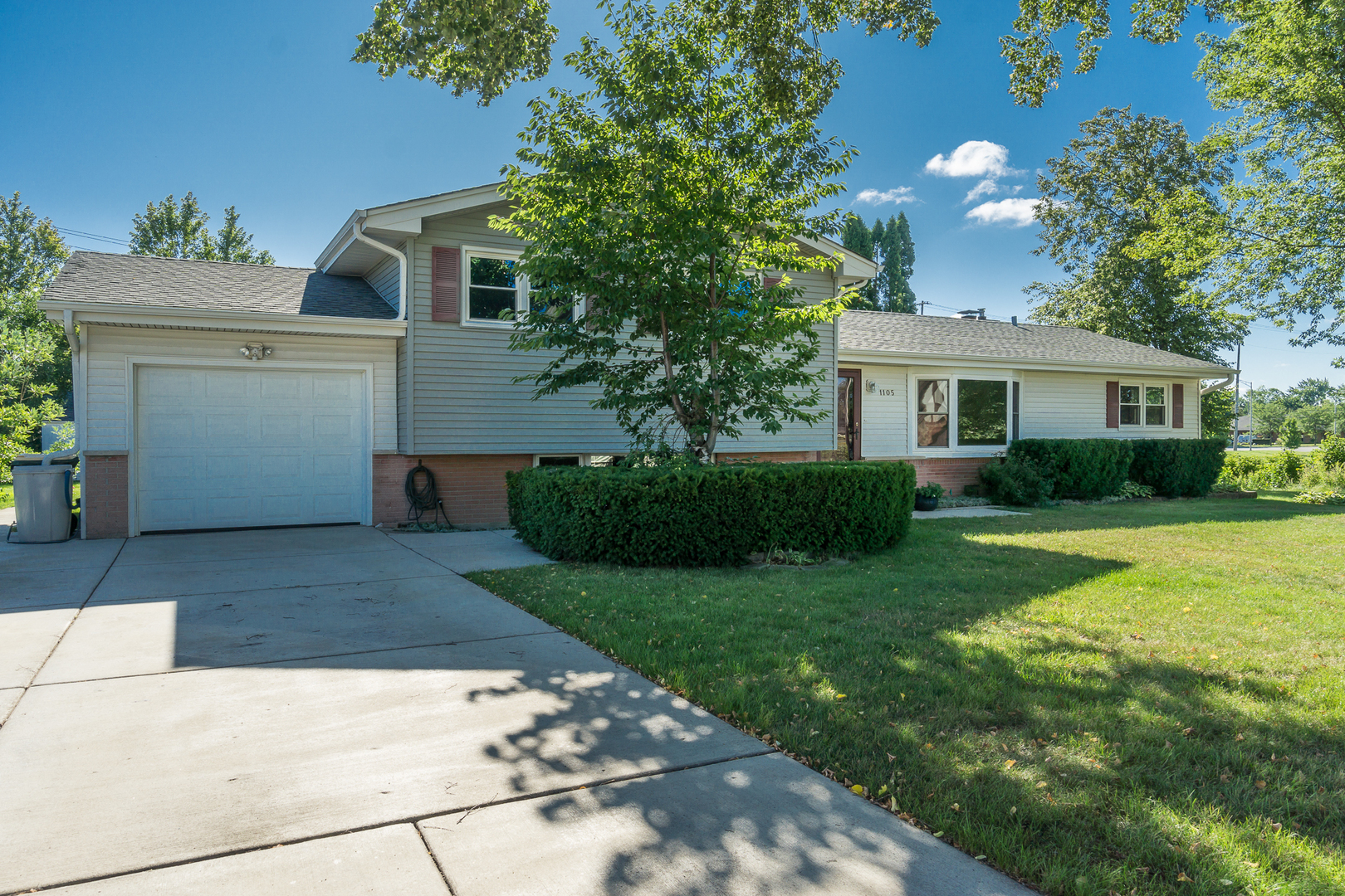 1105 S Evergreen Avenue, Arlington Heights, IL 60005
