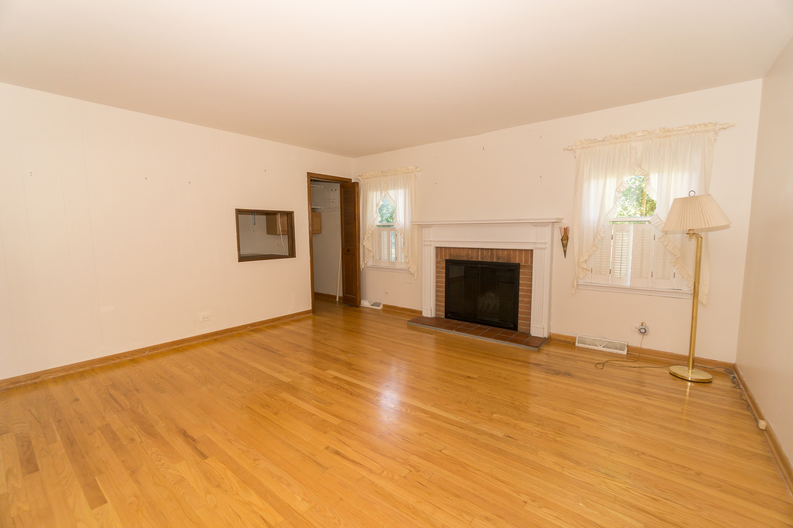 1105 S Evergreen Avenue, Arlington Heights, IL 60005