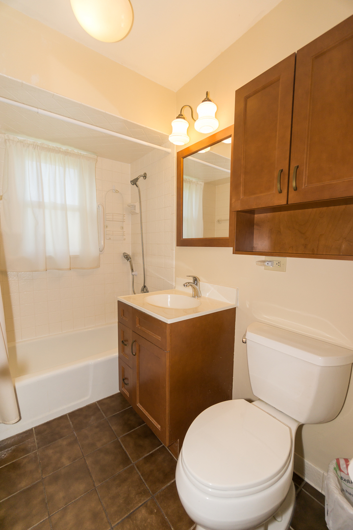 1105 S Evergreen Avenue, Arlington Heights, IL 60005