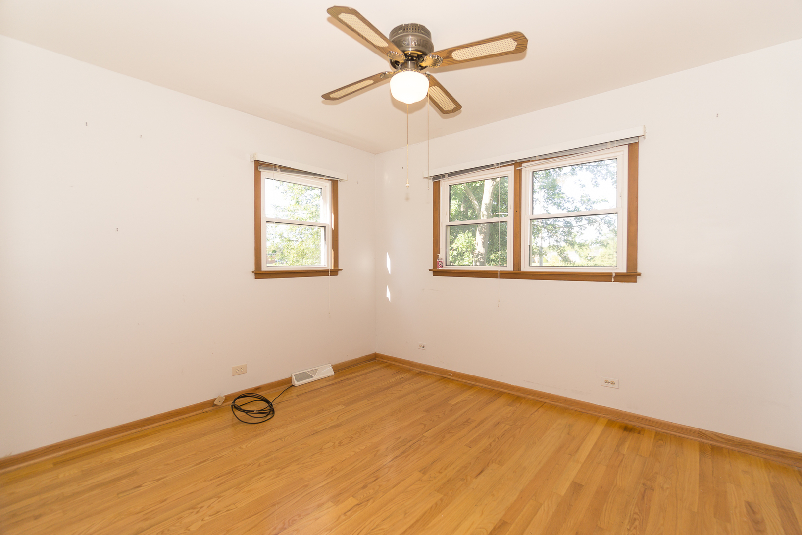 1105 S Evergreen Avenue, Arlington Heights, IL 60005