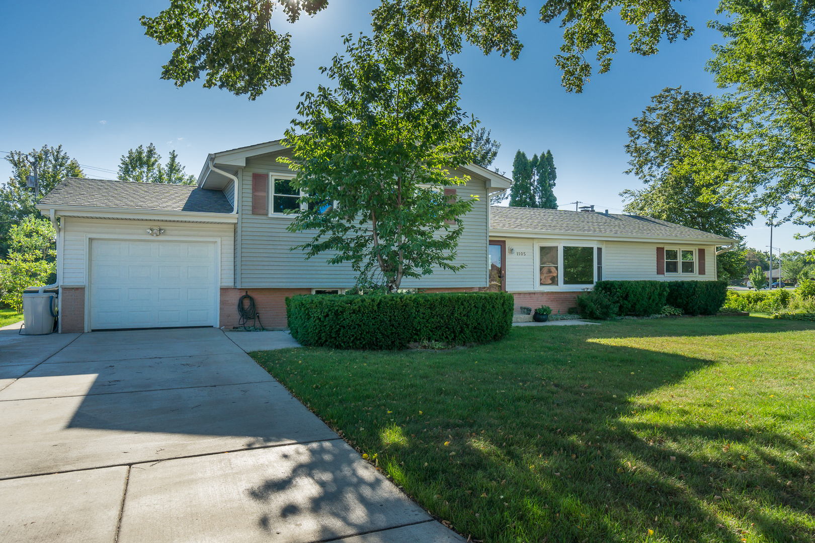 1105 S Evergreen Avenue, Arlington Heights, IL 60005