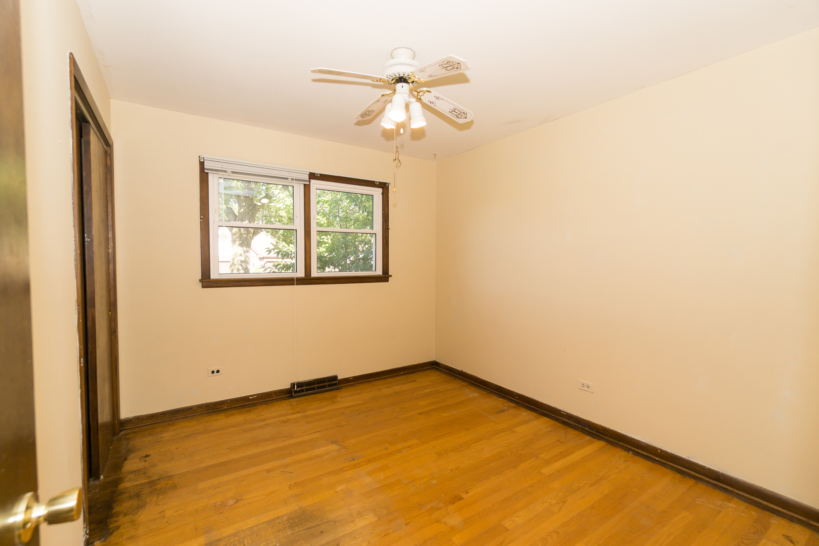 1105 S Evergreen Avenue, Arlington Heights, IL 60005
