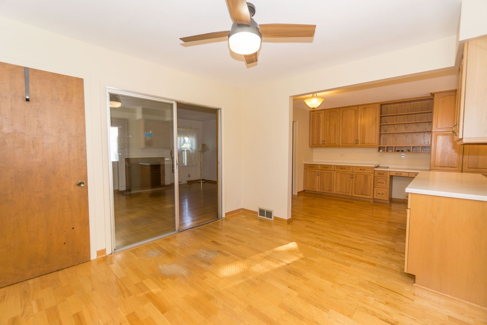 1105 S Evergreen Avenue, Arlington Heights, IL 60005