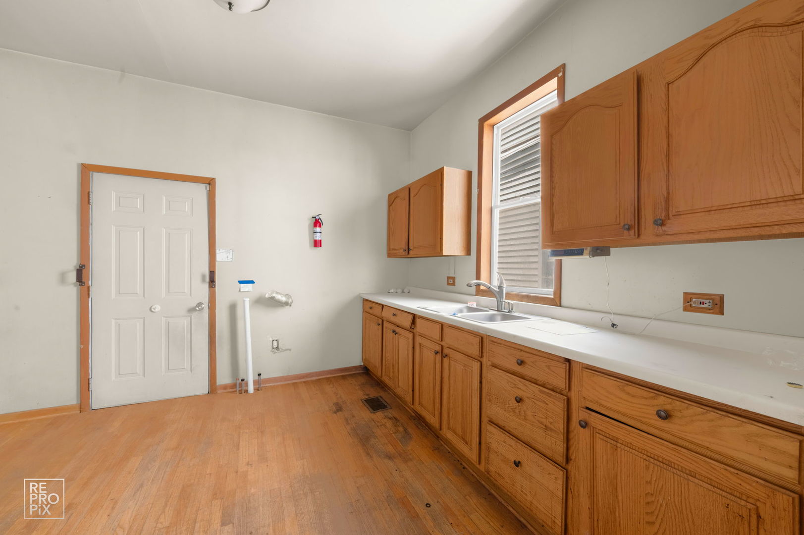 613 W 46th Place, Chicago, IL 60609
