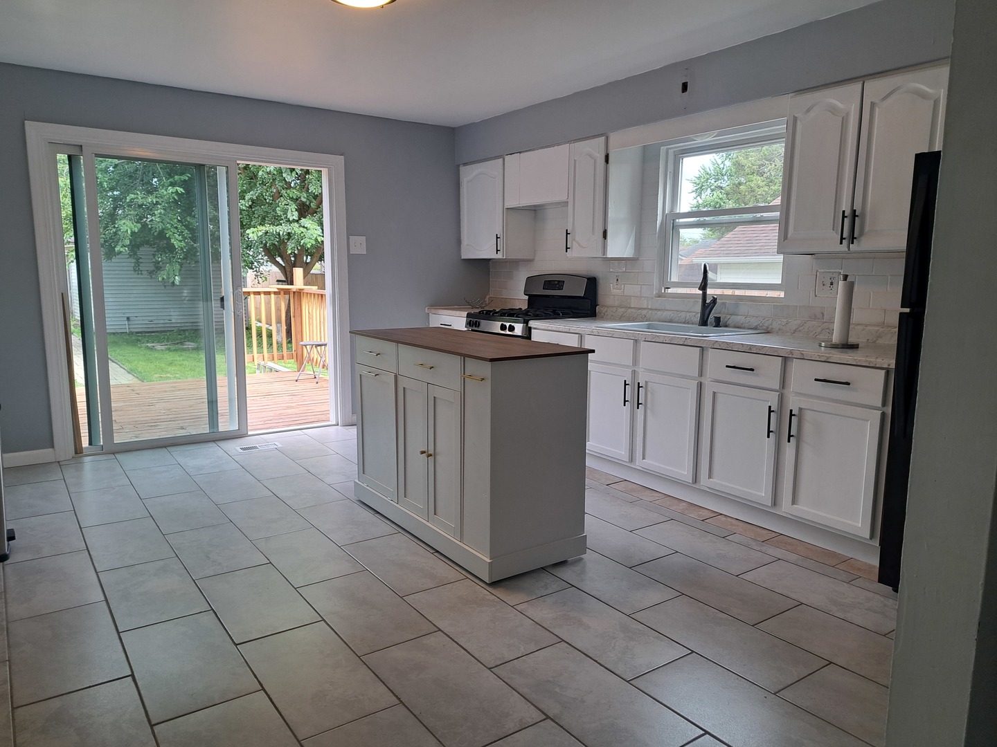 154 S Quincy Avenue, Bradley, IL 60915