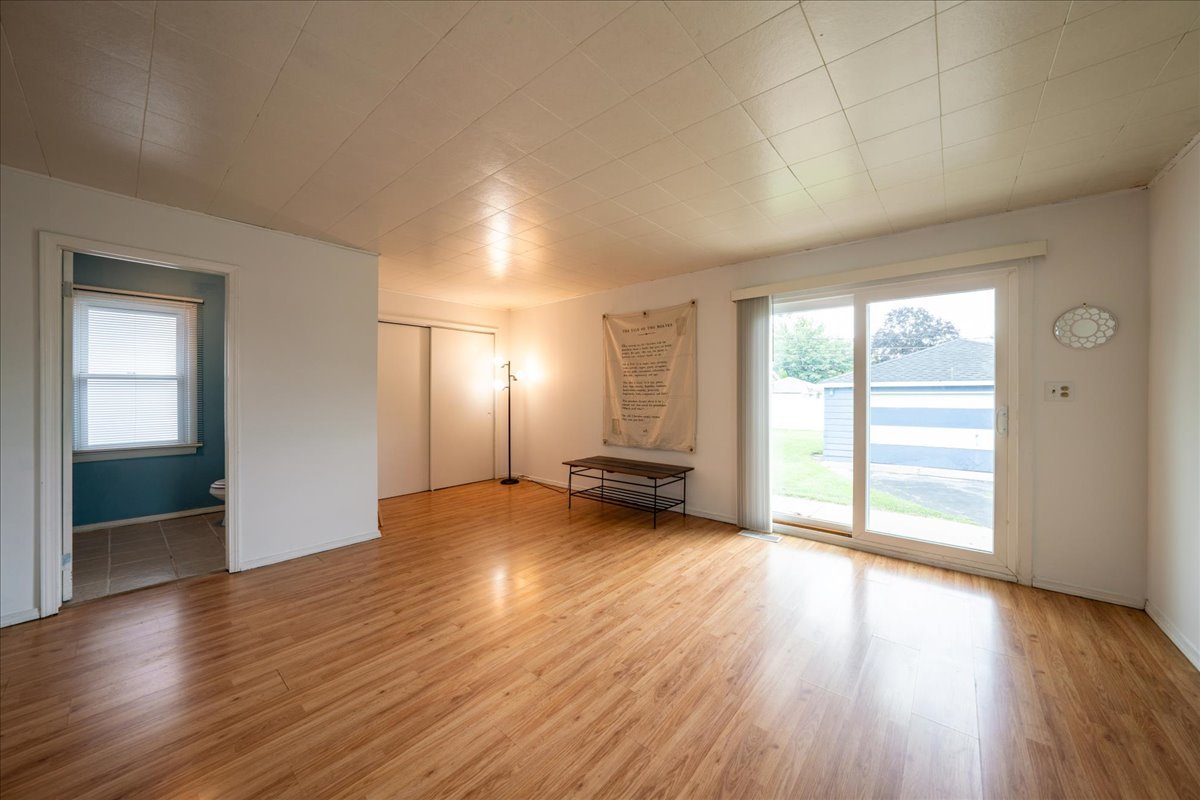 309 N Edgewood Avenue, Wood Dale, IL 60191