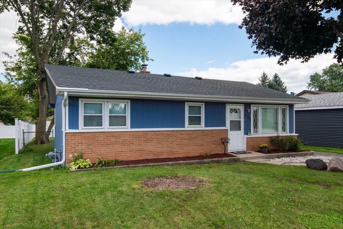 309 N Edgewood Avenue, Wood Dale, IL 60191