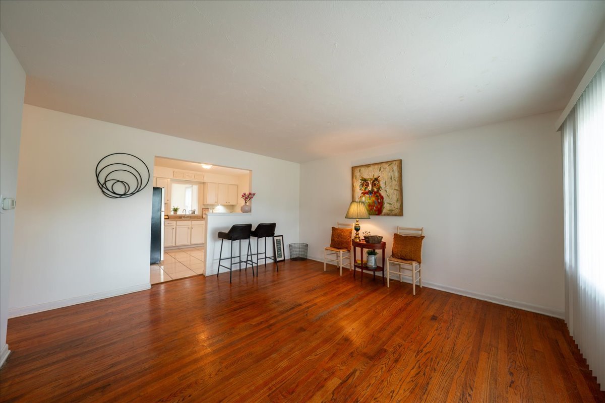 309 N Edgewood Avenue, Wood Dale, IL 60191